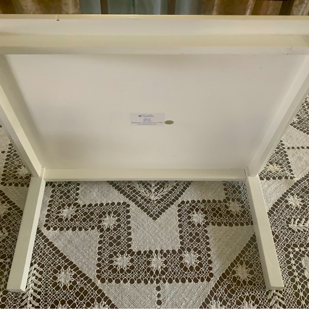 Maplelea Table